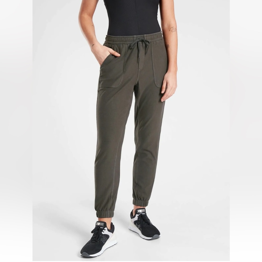 Athleta Cypress Green Organic Cotton Blend Farallon Jogger Pants 988043 EUC Sz S